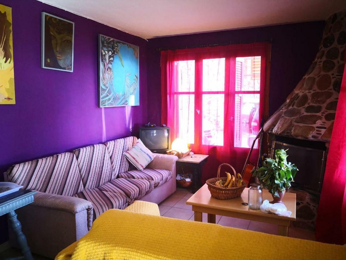 Traditional Guest House อาเกีย ปาราสเควิ ภายนอก รูปภาพ