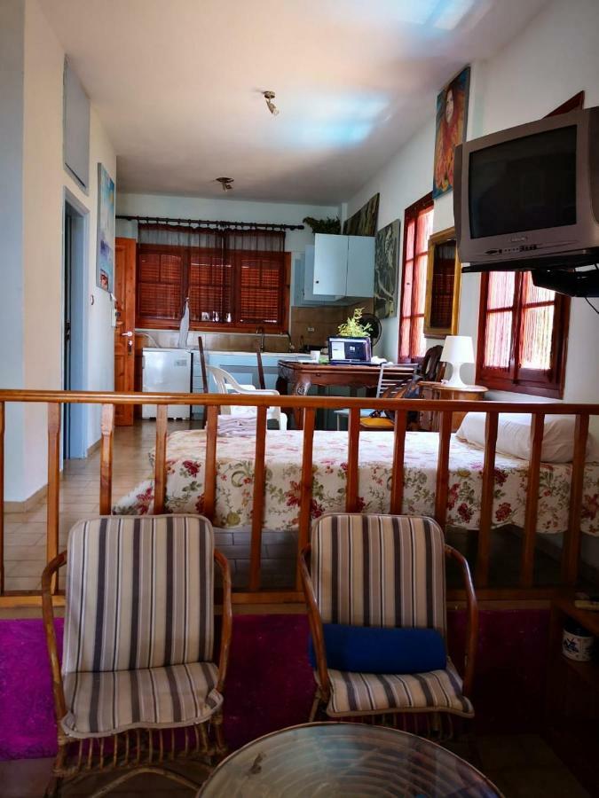 Traditional Guest House อาเกีย ปาราสเควิ ภายนอก รูปภาพ
